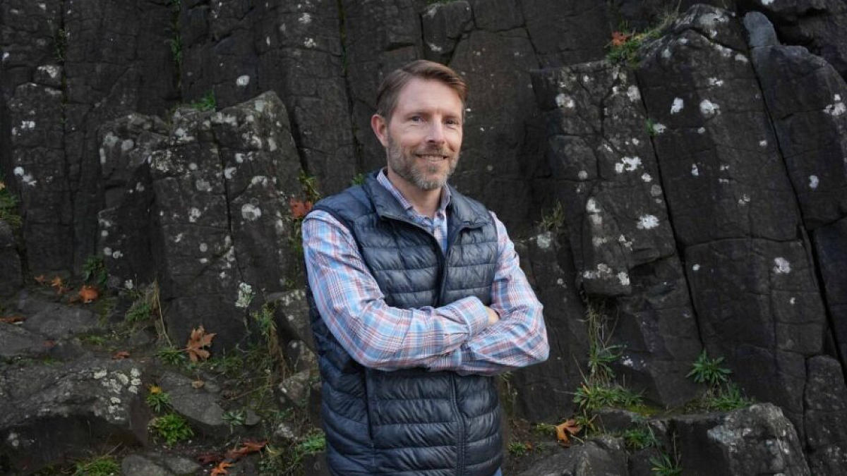 CAS Dean Chris Poulsen