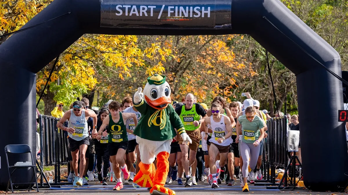 people running with the Duck