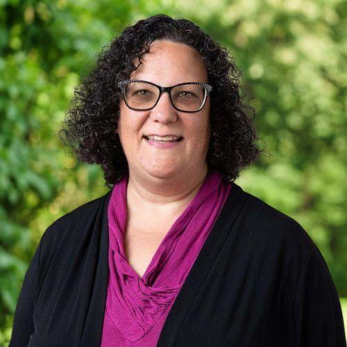 Portrait of Lara Ravitch