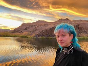 Portrait of Rhiannon Lindgren