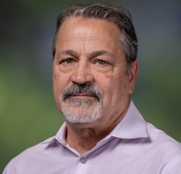 Portrait of Tom Mertes