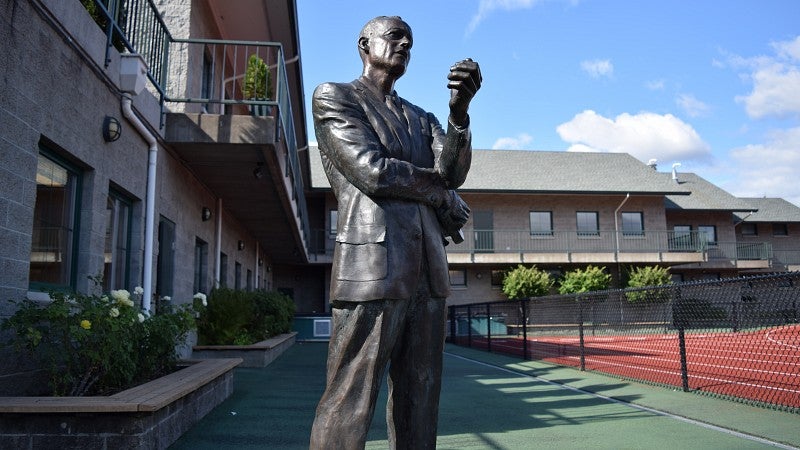 Bill Bowerman Statue
